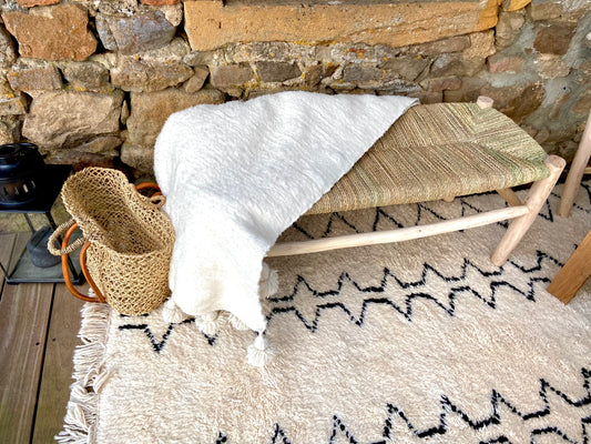 Banc en bois et osier