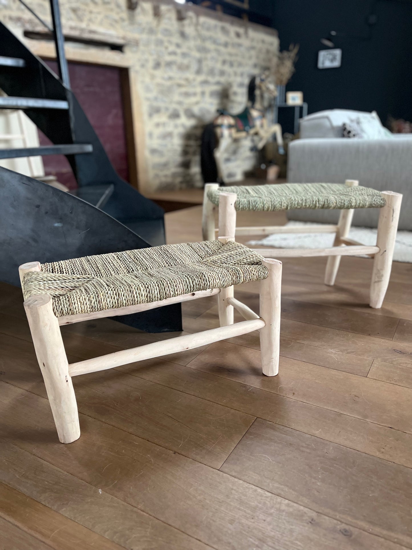 Banc en bois et osier