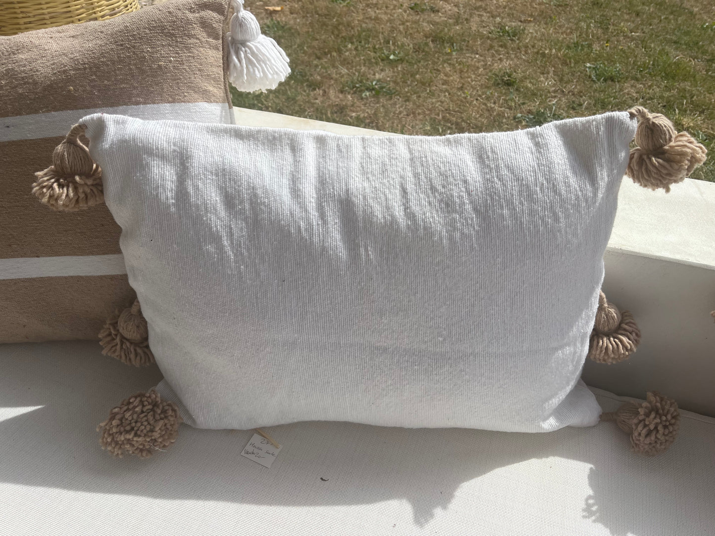 Coussins rectangles beige et blanc