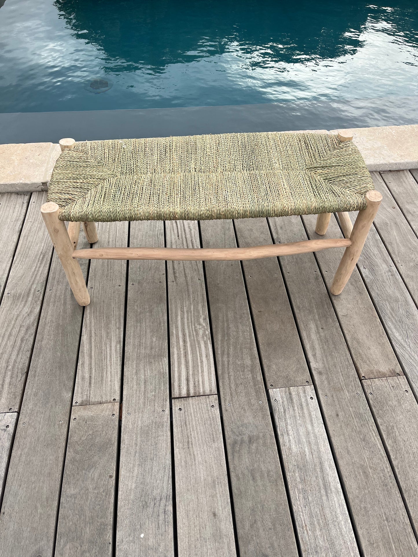 Banc en bois et osier