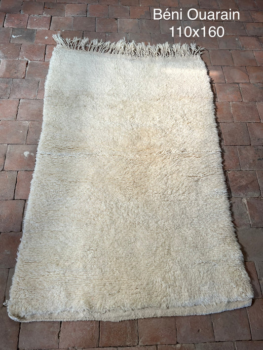 Tapis Beni Ouarain uni taille moyenne