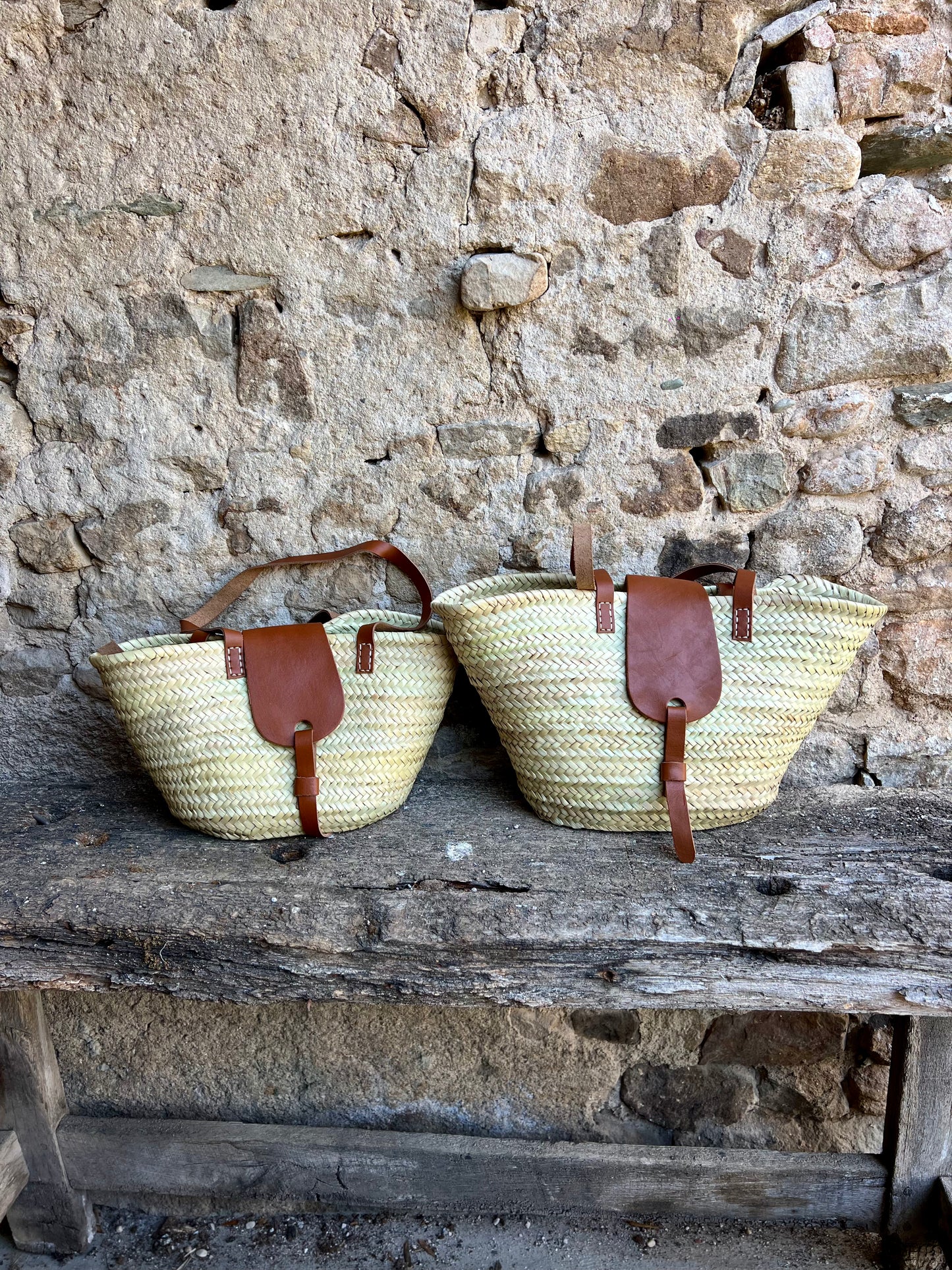 Panier en osier et rabat cuir