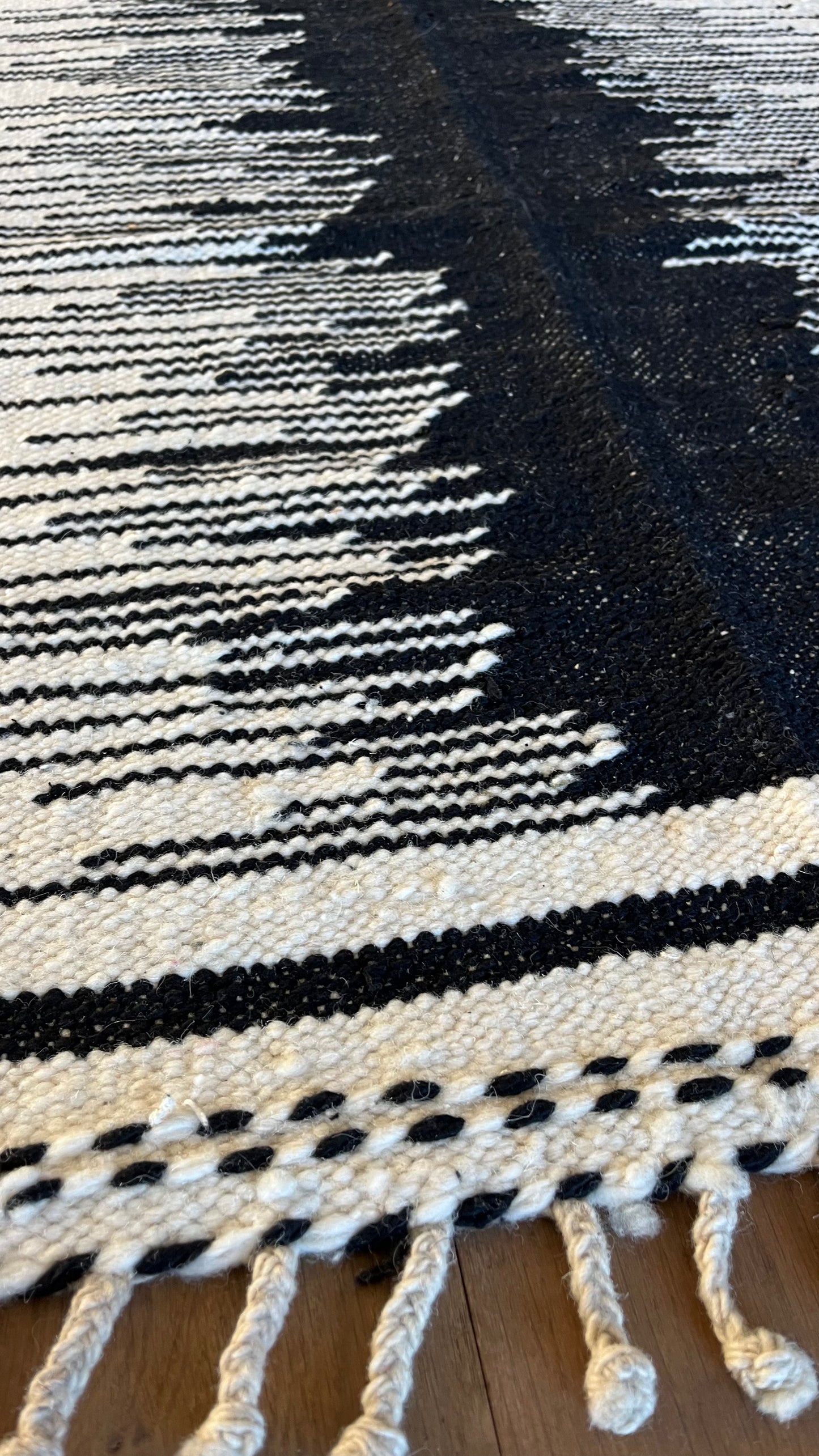 Tapis kilim Boujad crème et noir 156x102