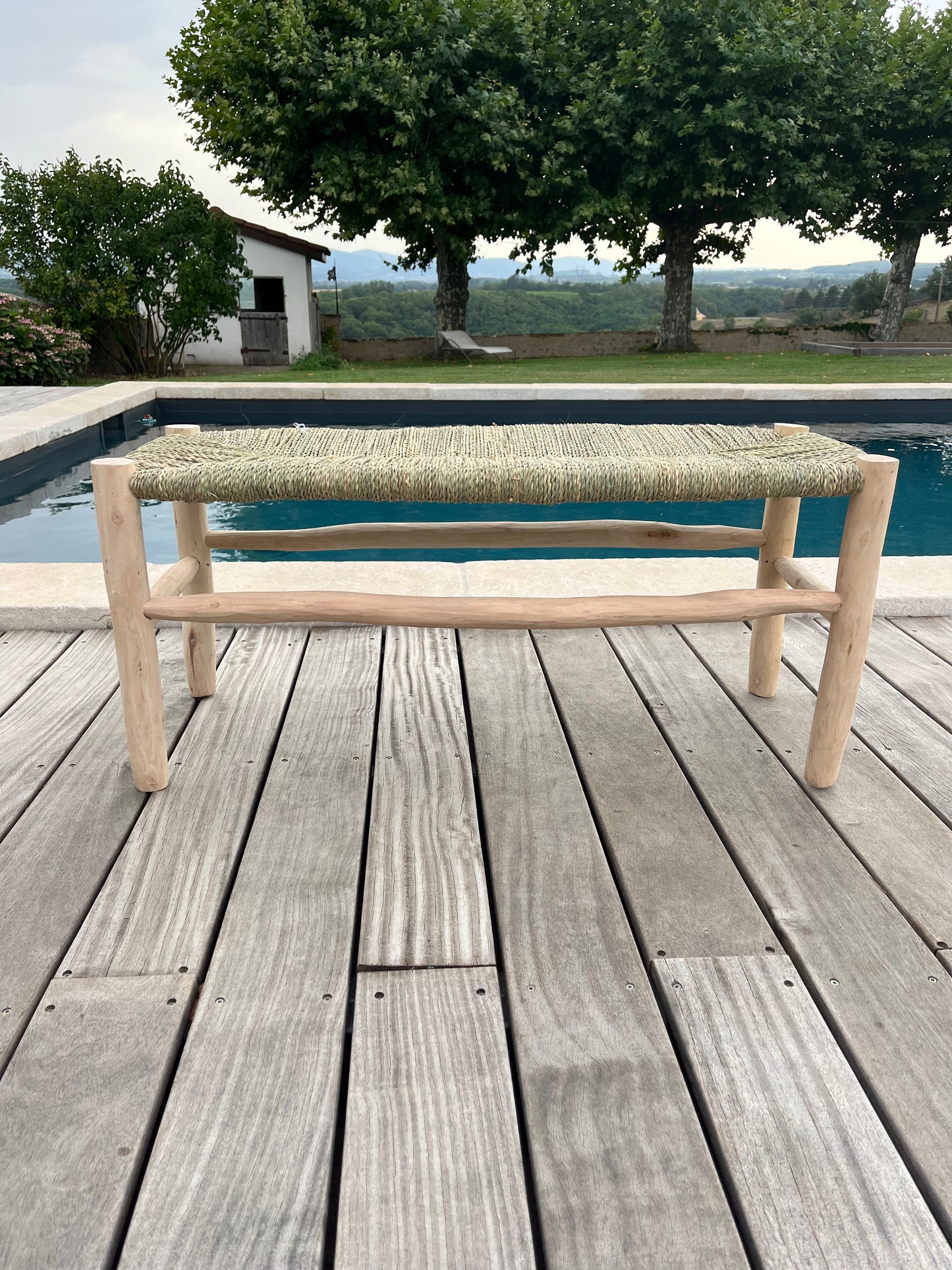 Banc en bois et osier