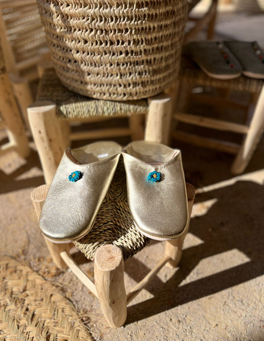 Babouche en cuir doré